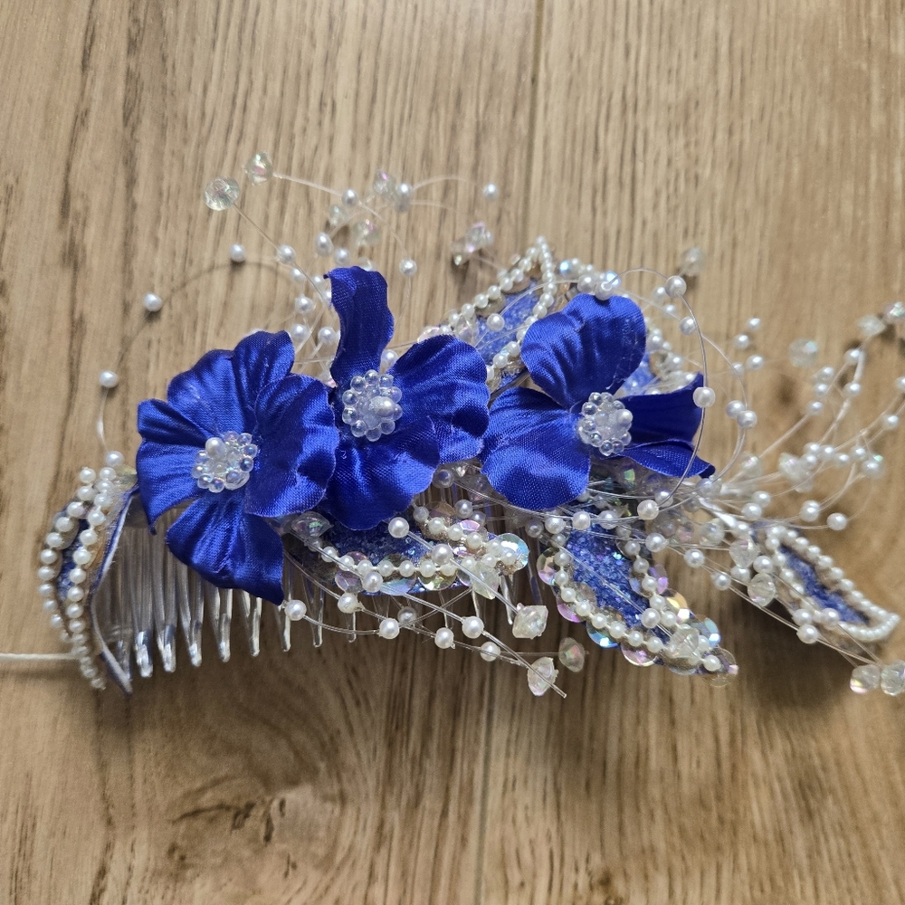 VINTAGE ❤️ Floral + Pearl Spray Hair Comb (New, Never Worn) Handmade in Canada